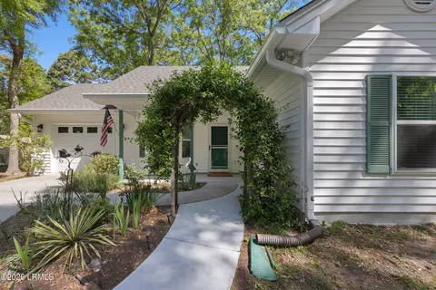 9 White Dogwood Rd, Beaufort, SC 29907