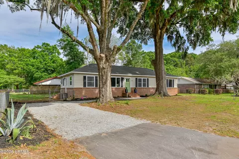 1013 Rentz St, Beaufort, SC 29906