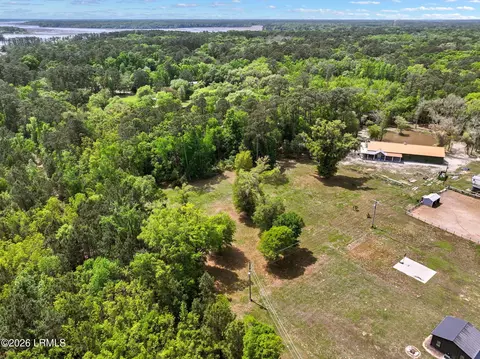 98 Alston Rd, Beaufort, SC 29907