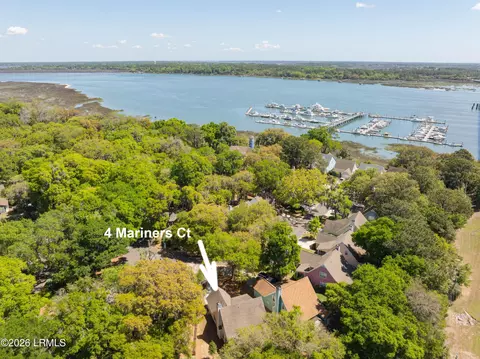 4 Mariners Ct, Port Royal, SC 29935