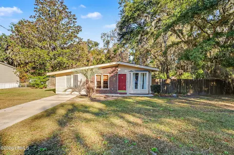 137 Bonaire Cir N, Beaufort, SC 29906