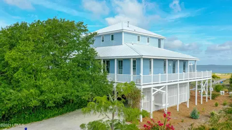 170 Harbor Dr N, Saint Helena Island, SC 29920