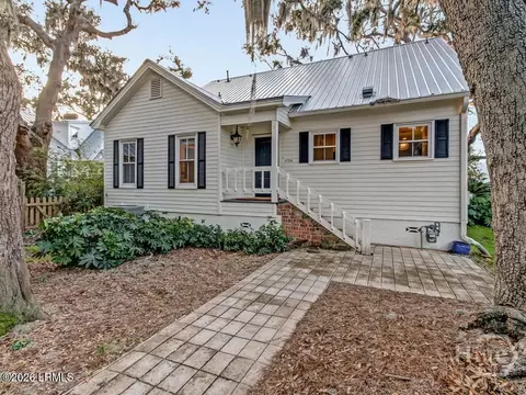 1756 Wilmington Island Rd, Savannah, GA 31409