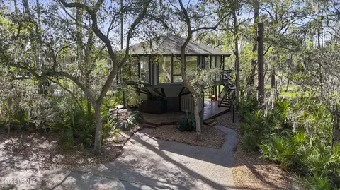 2065 Deer Island Rd, Hilton Head Island, SC 29928