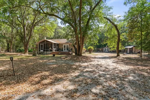 50 Sea Pines Dr, Saint Helena Island, SC 29920
