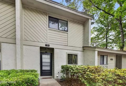 96 Mathews Dr #19, Hilton Head Island, SC 29926