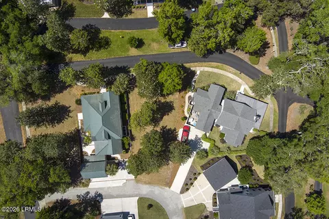 98 Gautier Pl, Beaufort, SC 29902