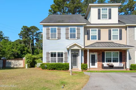 77 Battery Creek Club Dr, Beaufort, SC 29902
