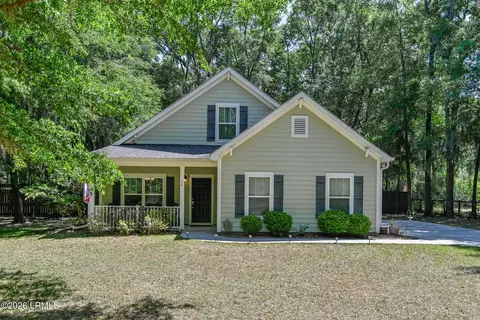 14 Chinaback Dr, Beaufort, SC 29907