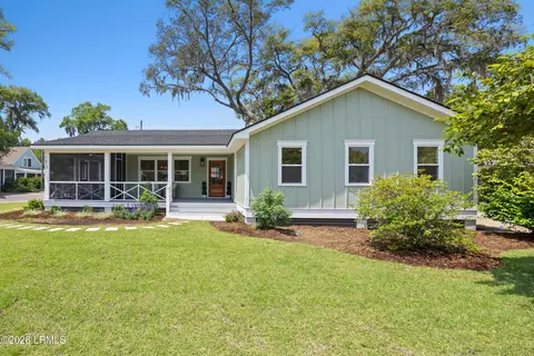 1613 Madrid Ave, Port Royal, SC 29935