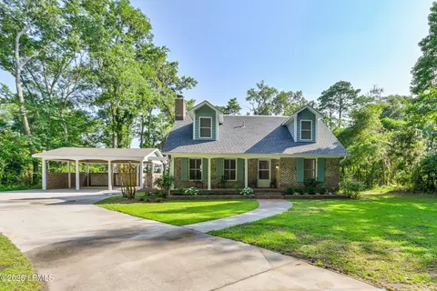 24 Presnell Cir, Beaufort, SC 29902