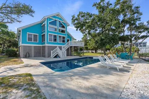 183 Sea Pines Dr, Saint Helena Island, SC 29920