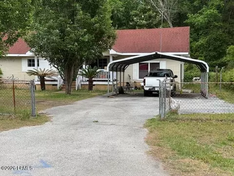 1973 Colonial Ave, Beaufort, SC 29906