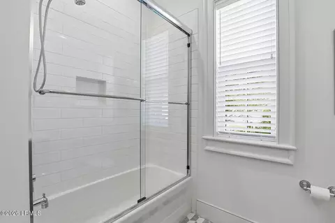 Bath - 493 Flatwater Dr, Bluffton, SC 29910 photo 8 of 10
