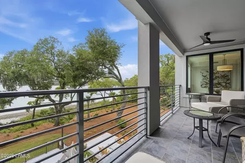 63 Skull Creek Dr #302, Hilton Head Island, SC 29926