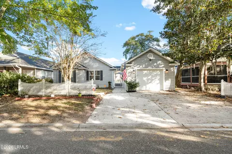 21 Caswell Ave, Beaufort, SC 29902