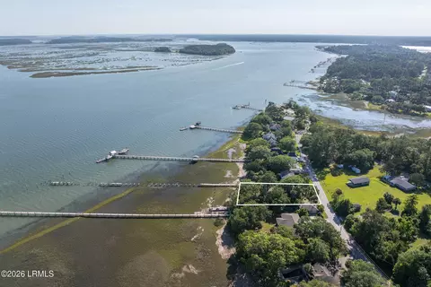 17 Ulmer Dr, Bluffton, SC 29910