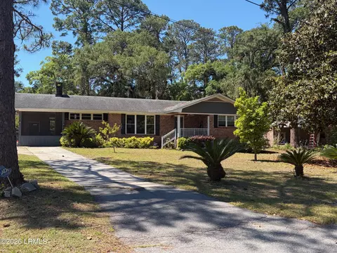 2602 S Royal Oaks Dr, Beaufort, SC 29902