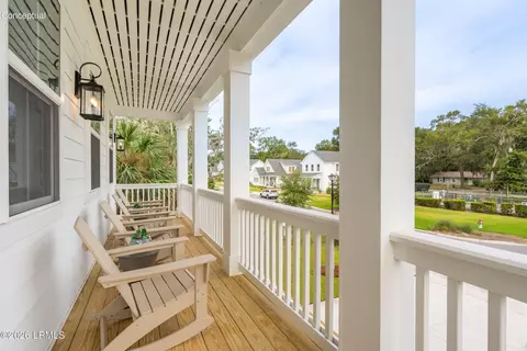 38 Middle Island St, Beaufort, SC 29907
