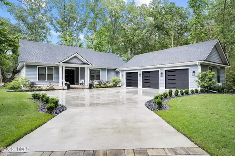 14 Links Dr, Okatie, SC 29909