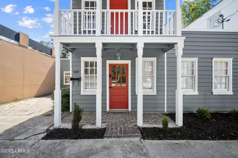 609 Carteret St, Beaufort, SC 29902