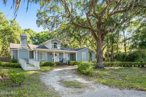 55 Miller Dr E, Beaufort, SC 29907