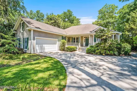 371 Cottage Farm Dr, Beaufort, SC 29902