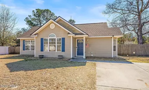 40 Southern Magnolia Dr, Beaufort, SC 29907