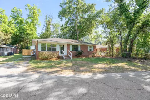 2910 Riverbank Dr, Beaufort, SC 29902
