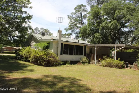 Exterior - 1041 4th St E, Estill, SC 29918 photo 2 of 7