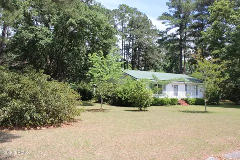 Exterior - 1041 4th St E, Estill, SC 29918 photo 1 of 7