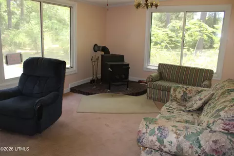 Living - 1041 4th St E, Estill, SC 29918 photo 1 of 1