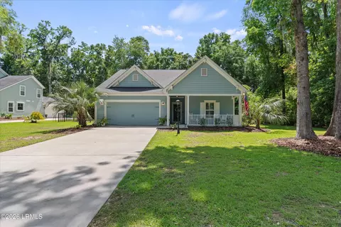 205 Black Skimmer Dr W, Beaufort, SC 29907