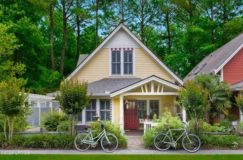 625 Spanish Wells Rd #12, Hilton Head Island, SC 29926