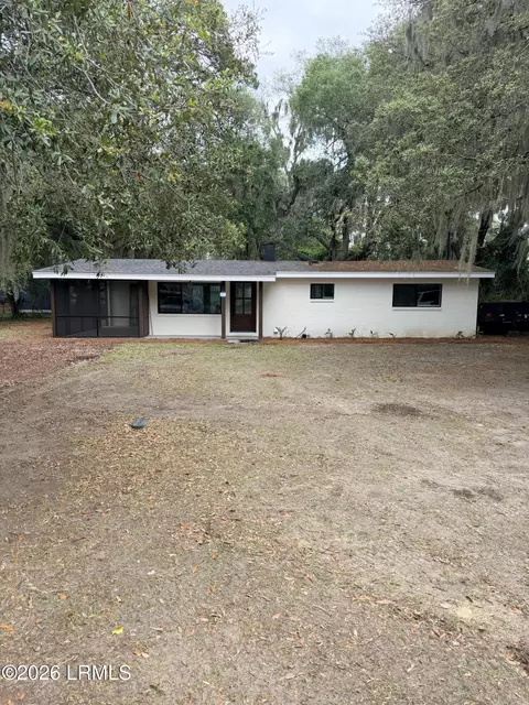 1608 Madrid Ave, Port Royal, SC 29935