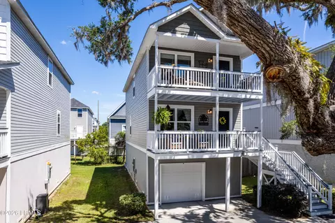 8 Island Breeze Ln, Beaufort, SC 29907