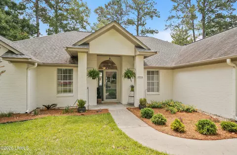 1016 Pine Martin Rd, Beaufort, SC 29902
