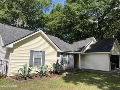 8 Purdy Way, Beaufort, SC 29907