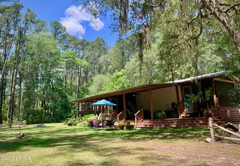59 Hinson White Dr, Daufuskie Island, SC 29915