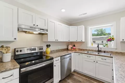 Kitchen - 213 Sharon Ave, Hampton, SC 29924 photo 2 of 2