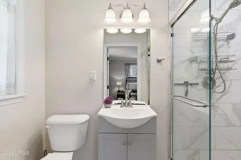 Bath - 213 Sharon Ave, Hampton, SC 29924 photo 1 of 4