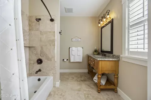 Bath - 27 Tabby Shell Rd, Bluffton, SC 29910 photo 3 of 3