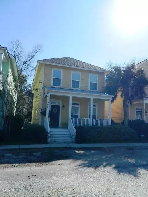 905 12th St, Port Royal, SC 29935