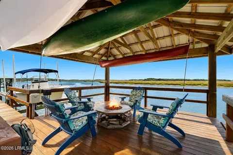 14 Comfort Pt, Saint Helena Island, SC 29920