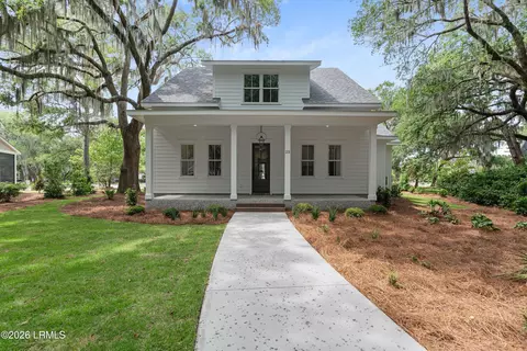 25 Millers Pond Dr, Beaufort, SC 29907
