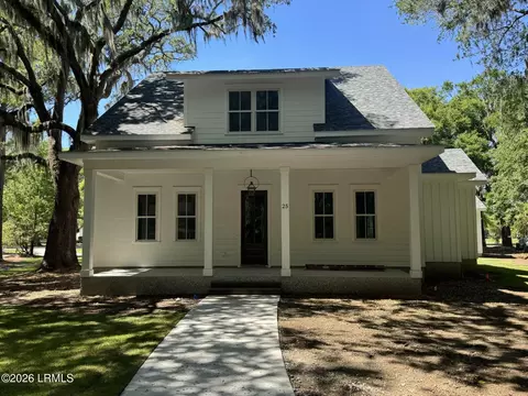 25 Millers Pond Dr, Beaufort, SC 29907