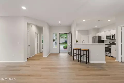 16 Hamilton Dr, Bluffton, SC 29909
