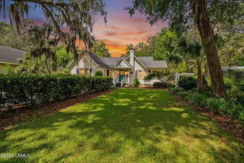 510 Ribaut Rd, Beaufort, SC 29902