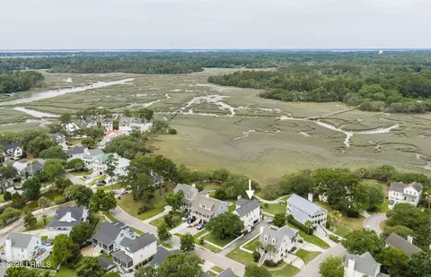 104 Patrick Dr, Beaufort, SC 29902