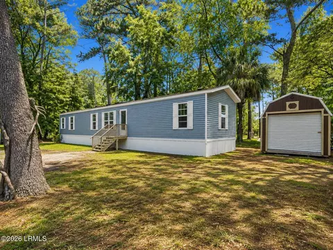 14 Palm Point Rd, Beaufort, SC 29907